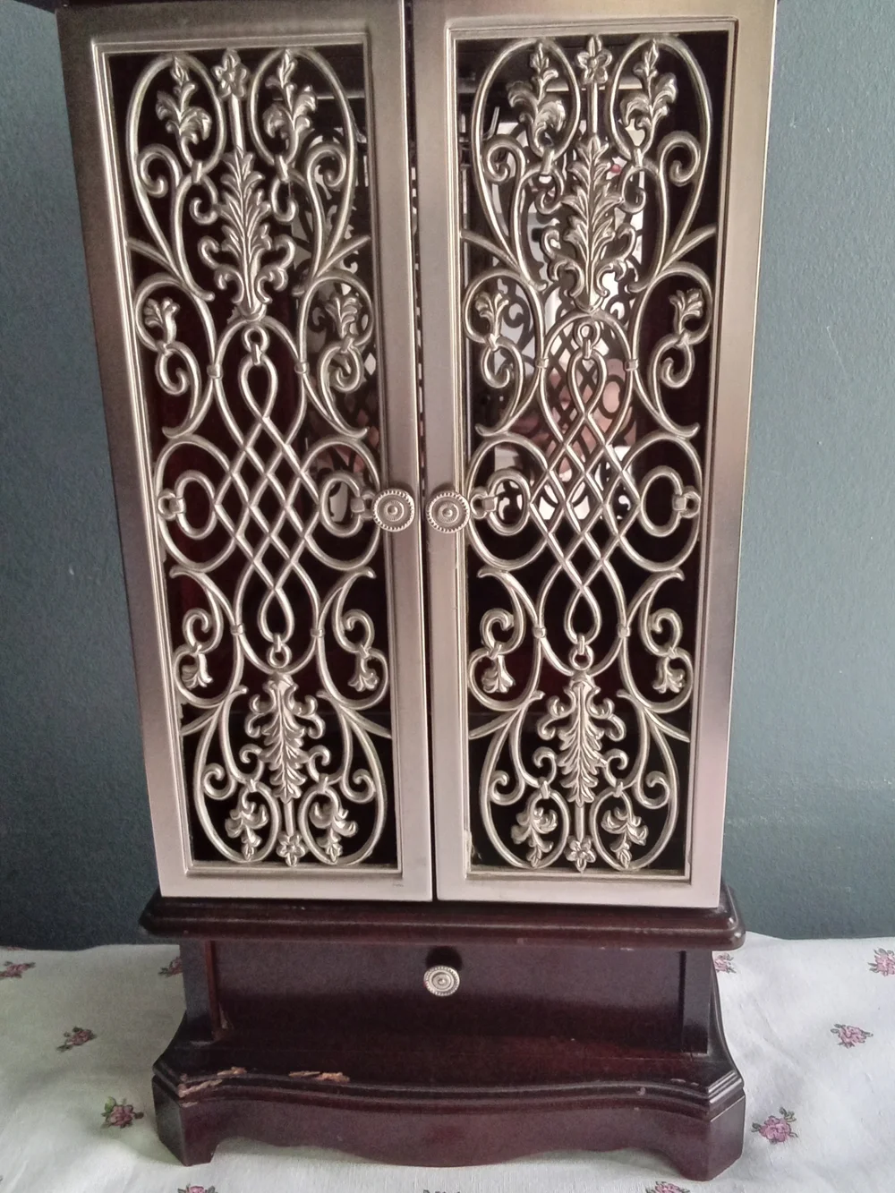 Vintage Wooden‎ Jewelry Armoire Silver Filigree Doors Rotating Necklace Carousel